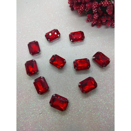 Стразы в цапах "Прямоугольник" цв. красный, цена за 1 шт